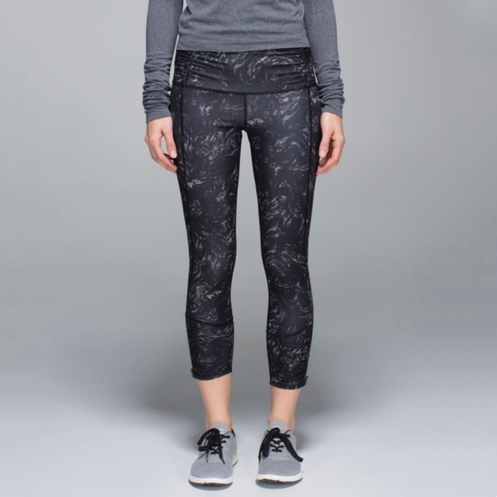 Lululemon Runday Crop‎ Leggings (Luxtreme, 24" Inseam), Arsenal Ambient Grey